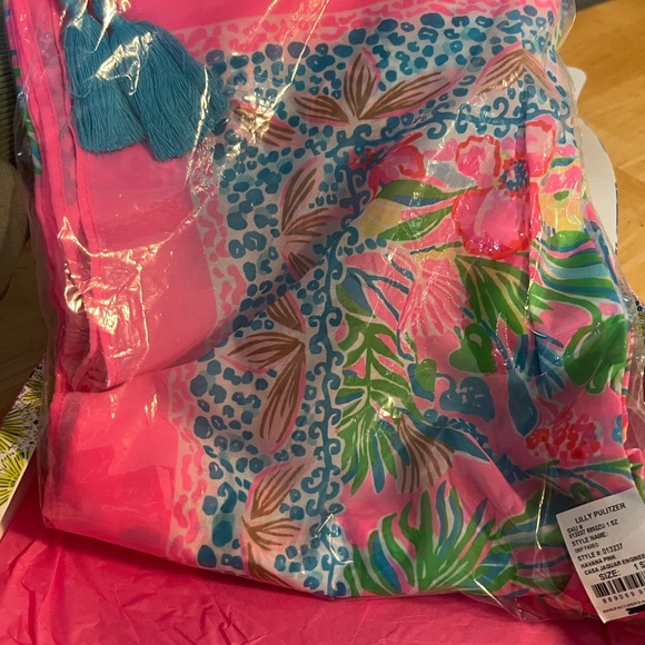 Lilly Pulitzer sarong - Picture 2 of 3